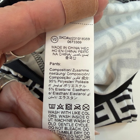 #461 Adorable Track/Warm Up Suit from SHEIN Black and White Geometric Top. - Picture 6 of 8